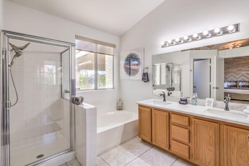 Family Fun For Everyone In Las Vegas- 4 Bedrooms, Billiards, Game Room Henderson Eksteriør bilde