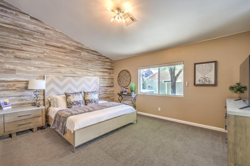 Family Fun For Everyone In Las Vegas- 4 Bedrooms, Billiards, Game Room Henderson Eksteriør bilde