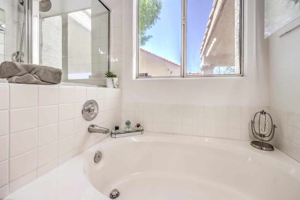 Family Fun For Everyone In Las Vegas- 4 Bedrooms, Billiards, Game Room Henderson Eksteriør bilde