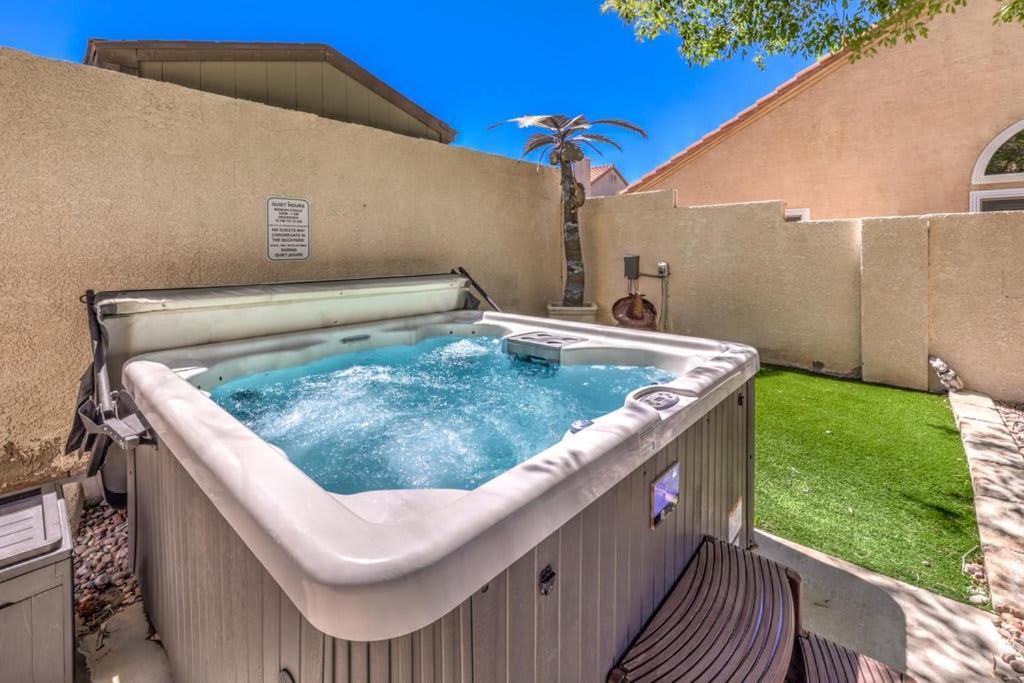 Family Fun For Everyone In Las Vegas- 4 Bedrooms, Billiards, Game Room Henderson Eksteriør bilde